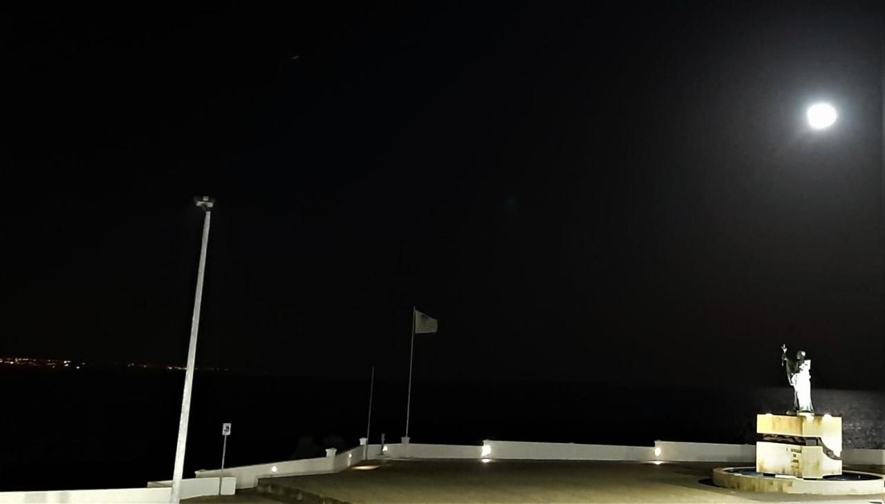Potato Beach Apartment At Beach Front & Sea View Lagos Eksteriør bilde